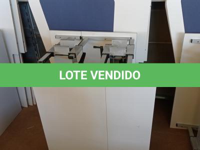 LOTE 442 - 02 MESAS COM REGULAGEM DE ALTURA MANUAL E 3 LATERAIS EM MADEIRA PRA BAIA. (NO ESTADO) ATENÇÃO! FAZER A VISITAÇÃO ANTES DE ARREMATAR, NÃO SABEMOS SE FUNCIONA. LEILÃO NÃO TEM GARANTIA E NEM DEVOLUÇÃO, SUJEITO A POSSÍVEIS AVARIAS VISÍVEIS/OCULTAS E/OU AUSÊNCIA DE COMPONENTES.