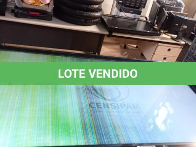 LOTE 486 - 01 MONITOR  70” PARA RETIRADA DE PEÇAS. (NO ESTADO) ATENÇÃO! FAZER A VISITAÇÃO ANTES DE ARREMATAR, NÃO SABEMOS SE FUNCIONA. LEILÃO NÃO TEM GARANTIA E NEM DEVOLUÇÃO, SUJEITO A POSSÍVEIS AVARIAS VISÍVEIS/OCULTAS E/OU AUSÊNCIA DE COMPONENTES.