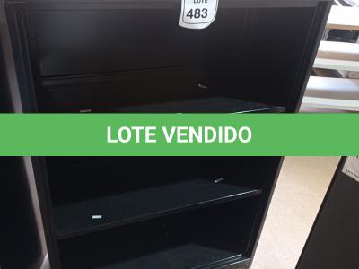LOTE 483 -  01 ARMÁRIO EM AÇO COM 02 PRATELEIRAS. (NO ESTADO) ATENÇÃO! FAZER A VISITAÇÃO ANTES DE ARREMATAR, NÃO SABEMOS SE FUNCIONA. LEILÃO NÃO TEM GARANTIA E NEM DEVOLUÇÃO, SUJEITO A POSSÍVEIS AVARIAS VISÍVEIS/OCULTAS E/OU AUSÊNCIA DE COMPONENTES.
