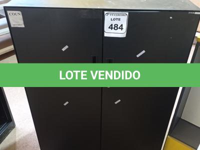 LOTE 484 -  01 ARMÁRIO EM AÇO COM 02 PORTAS. (NO ESTADO) ATENÇÃO! FAZER A VISITAÇÃO ANTES DE ARREMATAR, NÃO SABEMOS SE FUNCIONA. LEILÃO NÃO TEM GARANTIA E NEM DEVOLUÇÃO, SUJEITO A POSSÍVEIS AVARIAS VISÍVEIS/OCULTAS E/OU AUSÊNCIA DE COMPONENTES.