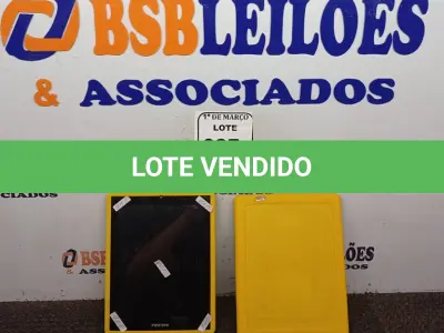 LOTE 037 - 02 TABLET’S SEM CARREGADOR MARCA POSITIVO. (NO ESTADO) ATENÇÃO! FAZER A VISITAÇÃO ANTES DE ARREMATAR, NÃO SABEMOS SE FUNCIONA. LEILÃO NÃO TEM GARANTIA E NEM DEVOLUÇÃO, SUJEITO A POSSÍVEIS AVARIAS VISÍVEIS/OCULTAS E/OU AUSÊNCIA DE COMPONENTES.