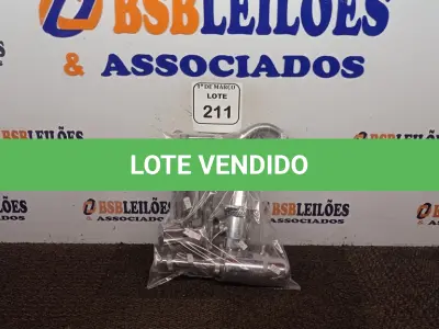 LOTE 211 - 01 TORNEIRA COM FILTRO PARA COZINHA, 01 TORNEIRA PARA LAVATÓRIO E 01 SIFÃO EM METAL. (NO ESTADO) ATENÇÃO! FAZER A VISITAÇÃO ANTES DE ARREMATAR, NÃO SABEMOS SE FUNCIONA. LEILÃO NÃO TEM GARANTIA E NEM DEVOLUÇÃO, SUJEITO A POSSÍVEIS AVARIAS VISÍVEIS/OCULTAS E/OU AUSÊNCIA DE COMPONENTES.