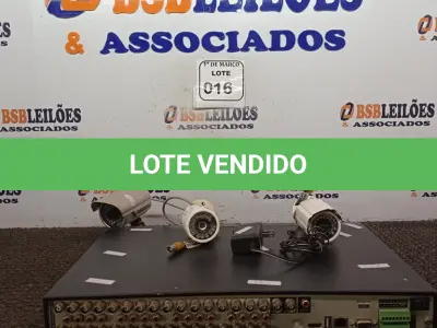 LOTE 016 - 01 DVR GIGA COM ACESSO REMOTO E 03 CÂMERAS. (NO ESTADO) ATENÇÃO! FAZER A VISITAÇÃO ANTES DE ARREMATAR, NÃO SABEMOS SE FUNCIONA. LEILÃO NÃO TEM GARANTIA E NEM DEVOLUÇÃO, SUJEITO A POSSÍVEIS AVARIAS VISÍVEIS/OCULTAS E/OU AUSÊNCIA DE COMPONENTES.
