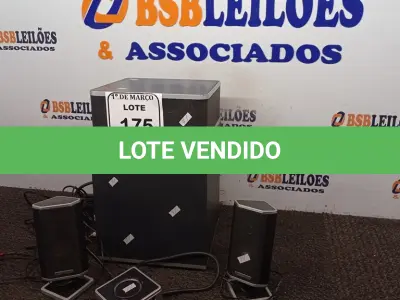 LOTE 175 - 01 AMPLIFICADOR FX4021 240V COM 02 CAIXINHAS.  (NO ESTADO) ATENÇÃO! FAZER A VISITAÇÃO ANTES DE ARREMATAR, NÃO SABEMOS SE FUNCIONA. LEILÃO NÃO TEM GARANTIA E NEM DEVOLUÇÃO, SUJEITO A POSSÍVEIS AVARIAS VISÍVEIS/OCULTAS E/OU AUSÊNCIA DE COMPONENTES.