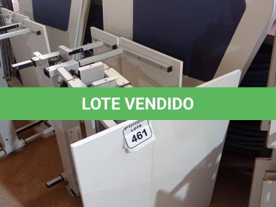 LOTE 461 - 02 MESAS COM REGULAGEM DE ALTURA MANUAL E 3 LATERAIS EM MADEIRA PRA BAIA. (NO ESTADO) ATENÇÃO! FAZER A VISITAÇÃO ANTES DE ARREMATAR, NÃO SABEMOS SE FUNCIONA. LEILÃO NÃO TEM GARANTIA E NEM DEVOLUÇÃO, SUJEITO A POSSÍVEIS AVARIAS VISÍVEIS/OCULTAS E/OU AUSÊNCIA DE COMPONENTES.