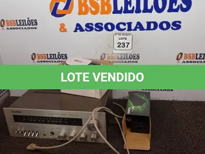 LOTE 237 - 01 RECEIVER STÉREO AM/FM GRADIENTE E 0101 FONTE PARA VÍDEO GAME XBOX. (NO ESTADO) ATENÇÃO! FAZER A VISITAÇÃO ANTES DE ARREMATAR, NÃO SABEMOS SE FUNCIONA. LEILÃO NÃO TEM GARANTIA E NEM DEVOLUÇÃO, SUJEITO A POSSÍVEIS AVARIAS VISÍVEIS/OCULTAS E/OU AUSÊNCIA DE COMPONENTES.