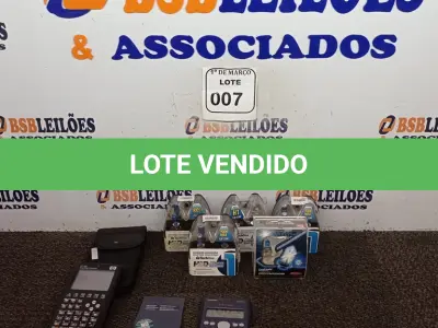 LOTE 007 - 01 LOTE COM LÂMPADAS AUTOMOTIVAS, SENDO 01 PAR H3 ULTRAVISION MARCA LUX LIGHT, 02 PARES HB4 XÊNON MARCA TECHONE, 01 PAR H1 XÊNON, 01 LÂMPADA 9005 E 02 CALCULADORAS, SENDO 01 MARCA HP COM CASE E 01 MARCA CASIO SEM CASE. (NO ESTADO) ATENÇÃO! FAZER A VISITAÇÃO ANTES DE ARREMATAR, NÃO SABEMOS SE FUNCIONA. LEILÃO NÃO TEM GARANTIA E NEM DEVOLUÇÃO, SUJEITO A POSSÍVEIS AVARIAS VISÍVEIS/OCULTAS E/OU AUSÊNCIA DE COMPONENTES.