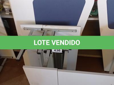 LOTE 436 - 02 MESAS COM REGULAGEM DE ALTURA MANUAL E 3 LATERAIS EM MADEIRA PRA BAIA. (NO ESTADO) ATENÇÃO! FAZER A VISITAÇÃO ANTES DE ARREMATAR, NÃO SABEMOS SE FUNCIONA. LEILÃO NÃO TEM GARANTIA E NEM DEVOLUÇÃO, SUJEITO A POSSÍVEIS AVARIAS VISÍVEIS/OCULTAS E/OU AUSÊNCIA DE COMPONENTES.