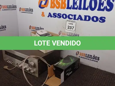 LOTE 237 - 01 RECEIVER STÉREO AM/FM GRADIENTE E 0101 FONTE PARA VÍDEO GAME XBOX. (NO ESTADO) ATENÇÃO! FAZER A VISITAÇÃO ANTES DE ARREMATAR, NÃO SABEMOS SE FUNCIONA. LEILÃO NÃO TEM GARANTIA E NEM DEVOLUÇÃO, SUJEITO A POSSÍVEIS AVARIAS VISÍVEIS/OCULTAS E/OU AUSÊNCIA DE COMPONENTES.