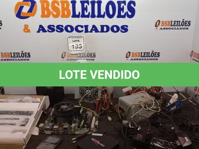 LOTE 193 - 01 LOTE COM FONTES PARA COMPUTADORES, LOUSA DIGITAL, PLACA MÃE E 01 CAIXA DE SOM PORTÁTIL. (NO ESTADO) ATENÇÃO! FAZER A VISITAÇÃO ANTES DE ARREMATAR, NÃO SABEMOS SE FUNCIONA. LEILÃO NÃO TEM GARANTIA E NEM DEVOLUÇÃO, SUJEITO A POSSÍVEIS AVARIAS VISÍVEIS/OCULTAS E/OU AUSÊNCIA DE COMPONENTES.
