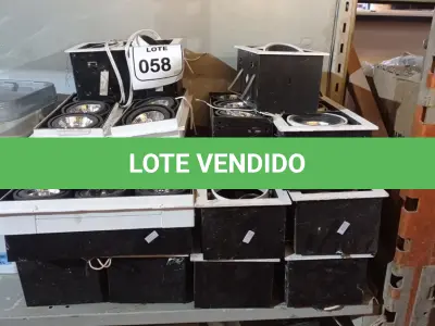 LOTE 058 - 01 LOTE COM LUMINÁRIAS DE EMBUTIR. (NO ESTADO) ATENÇÃO! FAZER A VISITAÇÃO ANTES DE ARREMATAR, NÃO SABEMOS SE FUNCIONA. LEILÃO NÃO TEM GARANTIA E NEM DEVOLUÇÃO, SUJEITO A POSSÍVEIS AVARIAS VISÍVEIS/OCULTAS E/OU AUSÊNCIA DE COMPONENTES.
