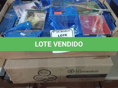 LOTE 259 - 01 LOTE COM CD’S DIVERSOS. (NO ESTADO) ATENÇÃO! FAZER A VISITAÇÃO ANTES DE ARREMATAR, NÃO SABEMOS SE FUNCIONA. LEILÃO NÃO TEM GARANTIA E NEM DEVOLUÇÃO, SUJEITO A POSSÍVEIS AVARIAS VISÍVEIS/OCULTAS E/OU AUSÊNCIA DE COMPONENTES.