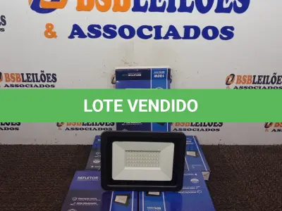 LOTE 341 - 05 REFLETORES DE LED 100W.(NOVO) (NO ESTADO) ATENÇÃO! FAZER A VISITAÇÃO ANTES DE ARREMATAR, NÃO SABEMOS SE FUNCIONA. LEILÃO NÃO TEM GARANTIA E NEM DEVOLUÇÃO, SUJEITO A POSSÍVEIS AVARIAS VISÍVEIS/OCULTAS E/OU AUSÊNCIA DE COMPONENTES.