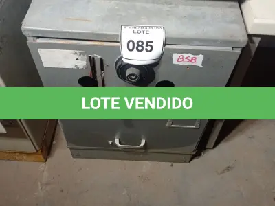 LOTE 085 - 01 COFRE. (NO ESTADO EM QUE SE ENCONTRA. SUJEITO A AVARIAS OCULTAS/VISÍVEIS.) BH1442T
