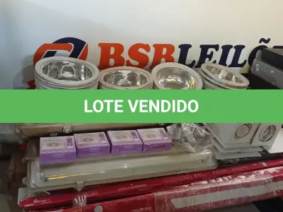 LOTE 280 - 01 LOTE COM LUMINÁRIAS DIVERSAS. (NO ESTADO) ATENÇÃO! FAZER A VISITAÇÃO ANTES DE ARREMATAR, NÃO SABEMOS SE FUNCIONA. LEILÃO NÃO TEM GARANTIA E NEM DEVOLUÇÃO, SUJEITO A POSSÍVEIS AVARIAS VISÍVEIS/OCULTAS E/OU AUSÊNCIA DE COMPONENTES.