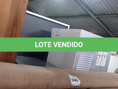 LOTE 043 - 01 RUG (TAPETE). (NO ESTADO EM QUE SE ENCONTRA. SUJEITO A AVARIAS OCULTAS/VISÍVEIS.) AU2129X