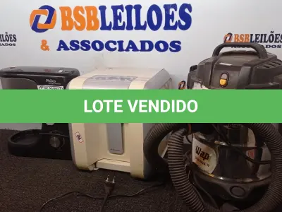 LOTE 309 - 01 BEBEDOURO DE BANCADA ELECTROLUX, 01 CAFETEIRA SEM JARRA E 01 ASPIRADOR DE PÓ. (NO ESTADO) ATENÇÃO! FAZER A VISITAÇÃO ANTES DE ARREMATAR, NÃO SABEMOS SE FUNCIONA. LEILÃO NÃO TEM GARANTIA E NEM DEVOLUÇÃO, SUJEITO A POSSÍVEIS AVARIAS VISÍVEIS/OCULTAS E/OU AUSÊNCIA DE COMPONENTES.