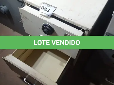 LOTE 083 - 01 COFRE. (NO ESTADO EM QUE SE ENCONTRA. SUJEITO A AVARIAS OCULTAS/VISÍVEIS.) BH1466B