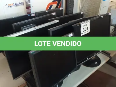 LOTE 301 - 09 MONITORES MODELOS DIVERSOS. (NO ESTADO) ATENÇÃO! FAZER A VISITAÇÃO ANTES DE ARREMATAR, NÃO SABEMOS SE FUNCIONA. LEILÃO NÃO TEM GARANTIA E NEM DEVOLUÇÃO, SUJEITO A POSSÍVEIS AVARIAS VISÍVEIS/OCULTAS E/OU AUSÊNCIA DE COMPONENTES.
