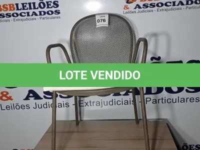 LOTE 076 - 01 GARDEN CHAIR (CADEIRA DE JARDIM). (NO ESTADO EM QUE SE ENCONTRA. SUJEITO A AVARIAS OCULTAS/VISÍVEIS.) AV9876F