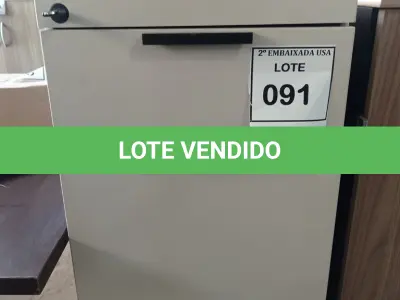 LOTE 091 - 01 GAVETEIRO EM MADEIRA. (NO ESTADO EM QUE SE ENCONTRA. SUJEITO A AVARIAS OCULTAS/VISÍVEIS.)