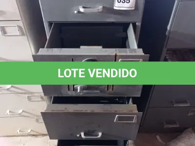 LOTE 035 - 01 COFRE. (NO ESTADO EM QUE SE ENCONTRA. SUJEITO A AVARIAS OCULTAS/VISÍVEIS.) BH1442S