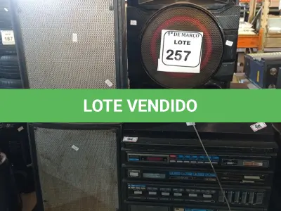 LOTE 257 - 01 APARELHO DE SOM SANYO COM TOCA DISCO. (NO ESTADO) ATENÇÃO! FAZER A VISITAÇÃO ANTES DE ARREMATAR, NÃO SABEMOS SE FUNCIONA. LEILÃO NÃO TEM GARANTIA E NEM DEVOLUÇÃO, SUJEITO A POSSÍVEIS AVARIAS VISÍVEIS/OCULTAS E/OU AUSÊNCIA DE COMPONENTES.