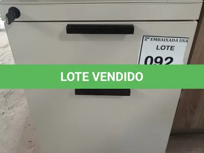 LOTE 092 - 01 GAVETEIRO EM MADEIRA. (NO ESTADO EM QUE SE ENCONTRA. SUJEITO A AVARIAS OCULTAS/VISÍVEIS.)