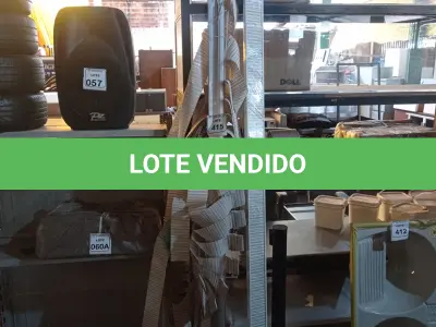 LOTE 415 - 01 LOTE COM PERSIANAS. (NO ESTADO) ATENÇÃO! FAZER A VISITAÇÃO ANTES DE ARREMATAR, NÃO SABEMOS SE FUNCIONA. LEILÃO NÃO TEM GARANTIA E NEM DEVOLUÇÃO, SUJEITO A POSSÍVEIS AVARIAS VISÍVEIS/OCULTAS E/OU AUSÊNCIA DE COMPONENTES.
