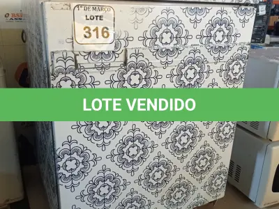 LOTE 316 - 01 FRIGOBAR ESMALTEC 220VOLTS. (NO ESTADO) ATENÇÃO! FAZER A VISITAÇÃO ANTES DE ARREMATAR, NÃO SABEMOS SE FUNCIONA. LEILÃO NÃO TEM GARANTIA E NEM DEVOLUÇÃO, SUJEITO A POSSÍVEIS AVARIAS VISÍVEIS/OCULTAS E/OU AUSÊNCIA DE COMPONENTES.