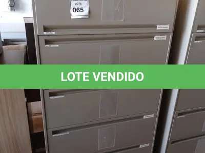 LOTE 065 - 01 ARMÁRIO DE FERRO 5 GAVETAS. (NO ESTADO EM QUE SE ENCONTRA. SUJEITO A AVARIAS OCULTAS/VISÍVEIS.)