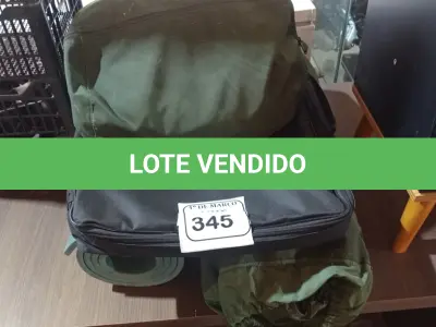 LOTE 345 - 01 SACO PARA DORMIR, 01 REDE DE SELVA, 01 CAPA PARA APARELHO DE DJ. (NO ESTADO) ATENÇÃO! FAZER A VISITAÇÃO ANTES DE ARREMATAR, NÃO SABEMOS SE FUNCIONA. LEILÃO NÃO TEM GARANTIA E NEM DEVOLUÇÃO, SUJEITO A POSSÍVEIS AVARIAS VISÍVEIS/OCULTAS E/OU AUSÊNCIA DE COMPONENTES.