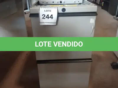 LOTE 244 - 01 GAVETEIRO EM AÇO 03 GAVETAS. (NO ESTADO EM QUE SE ENCONTRA. SUJEITO A AVARIAS OCULTAS/VISÍVEIS.)