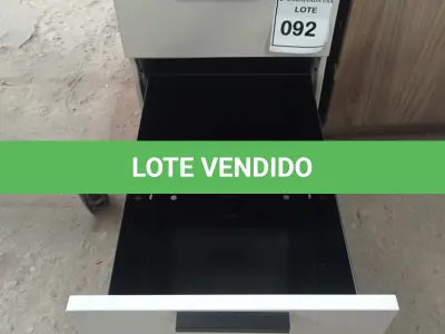 LOTE 092 - 01 GAVETEIRO EM MADEIRA. (NO ESTADO EM QUE SE ENCONTRA. SUJEITO A AVARIAS OCULTAS/VISÍVEIS.)