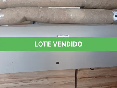 LOTE 062 - 01 ARMÁRIO SUSPENSO. (NO ESTADO EM QUE SE ENCONTRA. SUJEITO A AVARIAS OCULTAS/VISÍVEIS.)