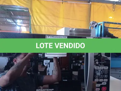 LOTE 093 - 01 MICRO-ONDAS BRASTEMP 220V (MICROWAVE). (NO ESTADO EM QUE SE ENCONTRA. SU JEITO A AVARIAS OCULTAS/VISÍVEIS.) AV9584T