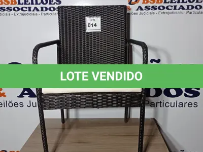LOTE 014 - 01 GARDEN CHAIR. (CADEIRA DE JARDIM) (NO ESTADO EM QUE SE ENCONTRA. SUJEITO A AVARIAS OCULTAS/VISÍVEIS.) BH1671B