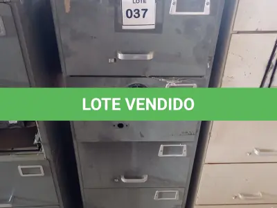 LOTE 037 - 01 COFRE (NO ESTADO EM QUE SE ENCONTRA. SUJEITO A AVARIAS OCULTAS/VISÍVEIS.) BH1466A