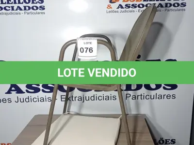 LOTE 076 - 01 GARDEN CHAIR (CADEIRA DE JARDIM). (NO ESTADO EM QUE SE ENCONTRA. SUJEITO A AVARIAS OCULTAS/VISÍVEIS.) AV9876F