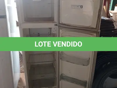 LOTE 428 - 01 GELADEIRA ELECTROLUX. (NO ESTADO) ATENÇÃO! FAZER A VISITAÇÃO ANTES DE ARREMATAR, NÃO SABEMOS SE FUNCIONA. LEILÃO NÃO TEM GARANTIA E NEM DEVOLUÇÃO, SUJEITO A POSSÍVEIS AVARIAS VISÍVEIS/OCULTAS E/OU AUSÊNCIA DE COMPONENTES.