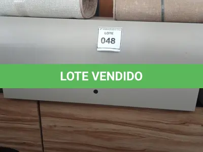 LOTE 048 - 01 ARMÁRIO SUSPENSO. (NO ESTADO EM QUE SE ENCONTRA. SUJEITO A AVARIAS OCULTAS/VISÍVEIS.)