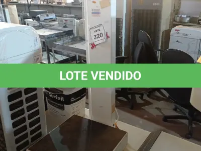 LOTE 320 - 01 BALANÇA BALMAK 200KG 220 VOLTS. (NO ESTADO) ATENÇÃO! FAZER A VISITAÇÃO ANTES DE ARREMATAR, NÃO SABEMOS SE FUNCIONA. LEILÃO NÃO TEM GARANTIA E NEM DEVOLUÇÃO, SUJEITO A POSSÍVEIS AVARIAS VISÍVEIS/OCULTAS E/OU AUSÊNCIA DE COMPONENTES.