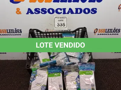 LOTE 335 - 01 LOTE COM INTERRUPTORES SIMPLES E TOMADAS. (NO ESTADO) ATENÇÃO! FAZER A VISITAÇÃO ANTES DE ARREMATAR, NÃO SABEMOS SE FUNCIONA. LEILÃO NÃO TEM GARANTIA E NEM DEVOLUÇÃO, SUJEITO A POSSÍVEIS AVARIAS VISÍVEIS/OCULTAS E/OU AUSÊNCIA DE COMPONENTES.