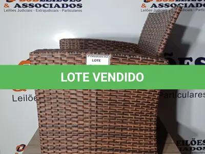 LOTE 068 - 01 GARDEN CHAIR (CADEIRA DE JARDIM). (NO ESTADO EM QUE SE ENCONTRA. SUJEITO A AVARIAS OCULTAS/VISÍVEIS.)  BH1669T