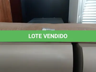 LOTE 043 - 01 RUG (TAPETE). (NO ESTADO EM QUE SE ENCONTRA. SUJEITO A AVARIAS OCULTAS/VISÍVEIS.) AU2129X