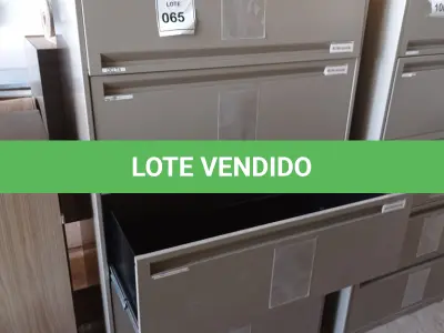 LOTE 065 - 01 ARMÁRIO DE FERRO 5 GAVETAS. (NO ESTADO EM QUE SE ENCONTRA. SUJEITO A AVARIAS OCULTAS/VISÍVEIS.)