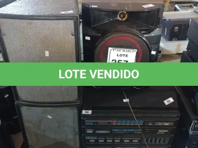LOTE 257 - 01 APARELHO DE SOM SANYO COM TOCA DISCO. (NO ESTADO) ATENÇÃO! FAZER A VISITAÇÃO ANTES DE ARREMATAR, NÃO SABEMOS SE FUNCIONA. LEILÃO NÃO TEM GARANTIA E NEM DEVOLUÇÃO, SUJEITO A POSSÍVEIS AVARIAS VISÍVEIS/OCULTAS E/OU AUSÊNCIA DE COMPONENTES.