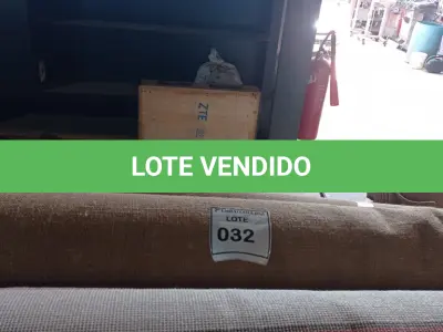 LOTE 032 - 01 RUG (TAPETE). (NO ESTADO EM QUE SE ENCONTRA. SUJEITO A AVARIAS OCULTAS/VISÍVEIS.) AU2176D