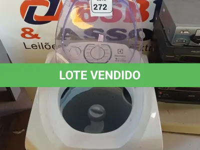 LOTE 272 - 01 MÁQUINA DE LAVA-ROUPAS ELECTROLUX 8,5KG 22VOLTS. (NO ESTADO) ATENÇÃO! FAZER A VISITAÇÃO ANTES DE ARREMATAR, NÃO SABEMOS SE FUNCIONA. LEILÃO NÃO TEM GARANTIA E NEM DEVOLUÇÃO, SUJEITO A POSSÍVEIS AVARIAS VISÍVEIS/OCULTAS E/OU AUSÊNCIA DE COMPONENTES.
