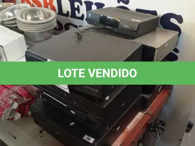 LOTE 281 - 01 LOTE COM APARELHOS DE VHS E DVD MODELOS DIVERSOS. (NO ESTADO) ATENÇÃO! FAZER A VISITAÇÃO ANTES DE ARREMATAR, NÃO SABEMOS SE FUNCIONA. LEILÃO NÃO TEM GARANTIA E NEM DEVOLUÇÃO, SUJEITO A POSSÍVEIS AVARIAS VISÍVEIS/OCULTAS E/OU AUSÊNCIA DE COMPONENTES.